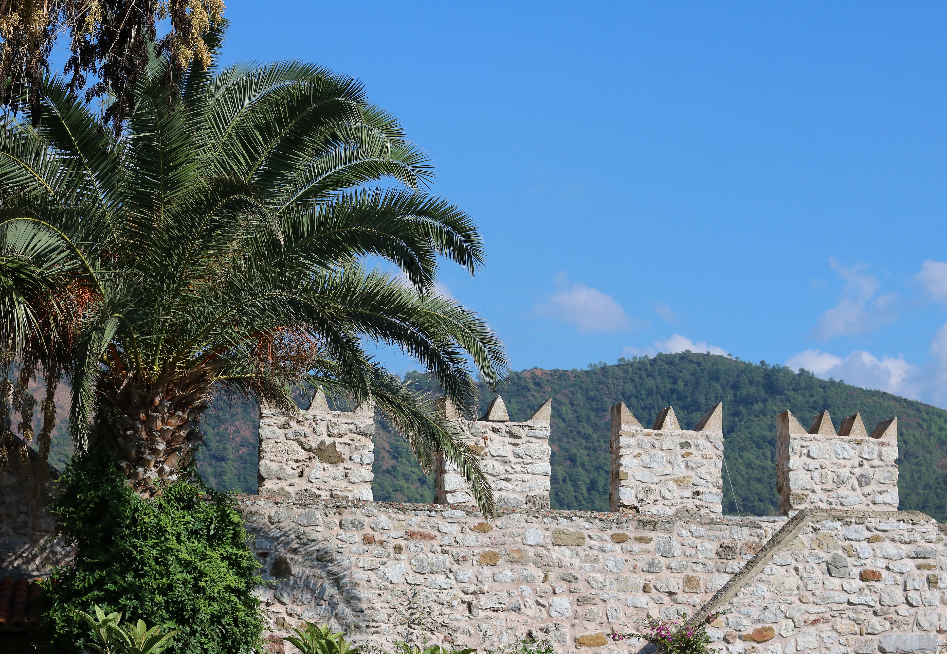 Marmaris Kalesi ve Eski Şehir rehberini temsil eden Marmaris ve Hisarönü görünümü